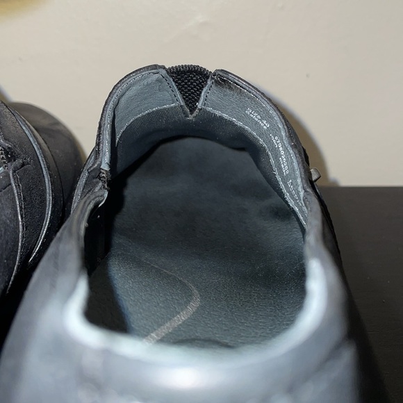 Dansko Tamara Black Leather Clogs with accent buckle.  Size 40 EU or 10-10.5 US. - Picture 11 of 14